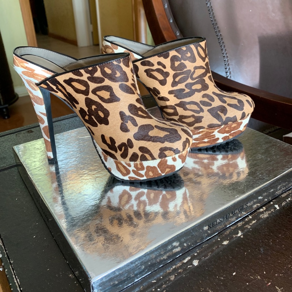 Cheetah Clog heels NWT